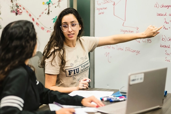 FIU Engineering students attend a study session