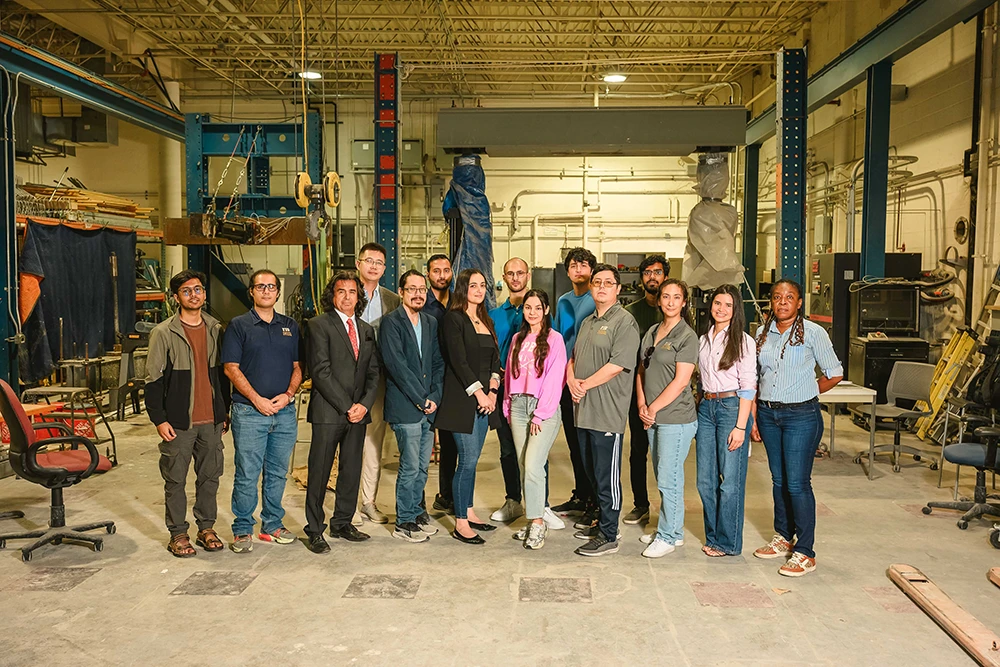 FIU CEE professors, researchers and students