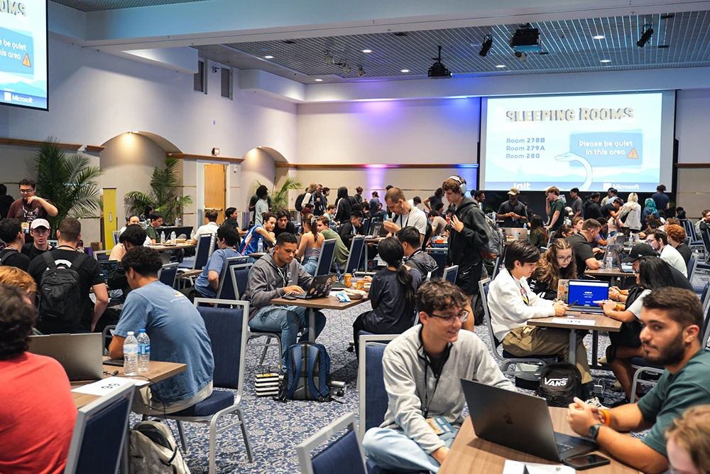 FIU students at Shellhacks