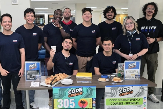 305 Hack participants at FIU